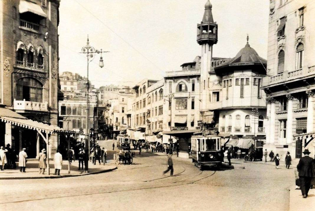 Beyoğlu'nun ismindeki "Bey" ve "Oğlu" Kim? - Resim: 28
